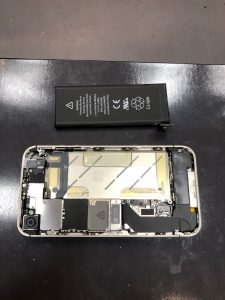 iPhone4S電池交換